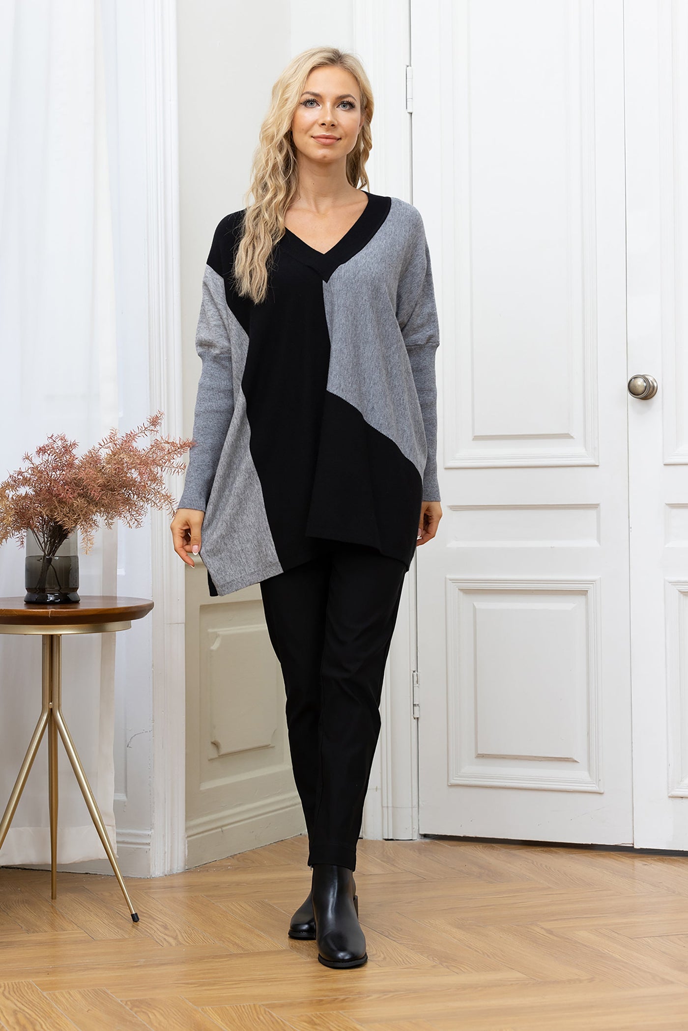 Cassadee's Cashmere-Feel Color Block Pull Over