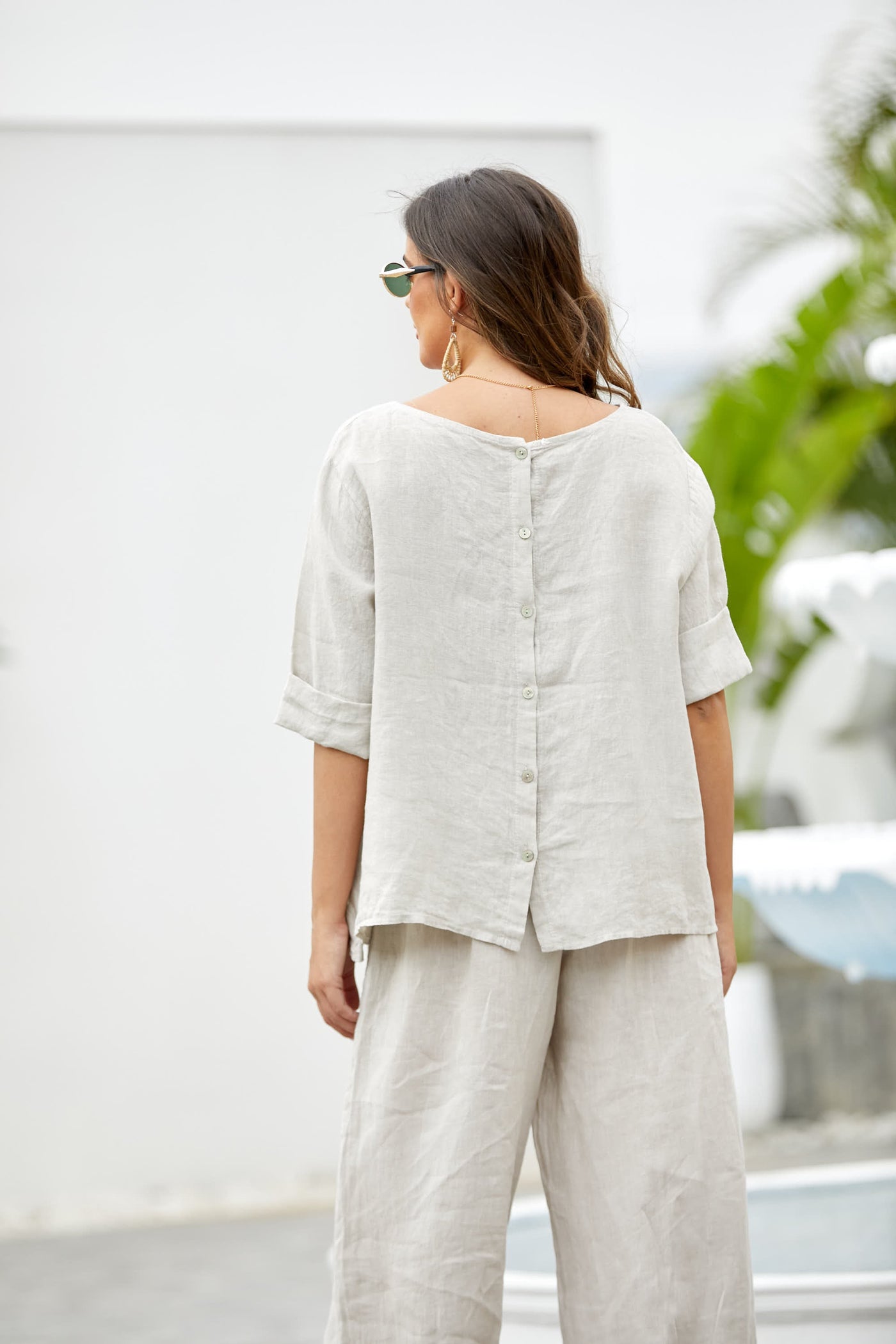 Mea's Linen Breeze Button-Back Top