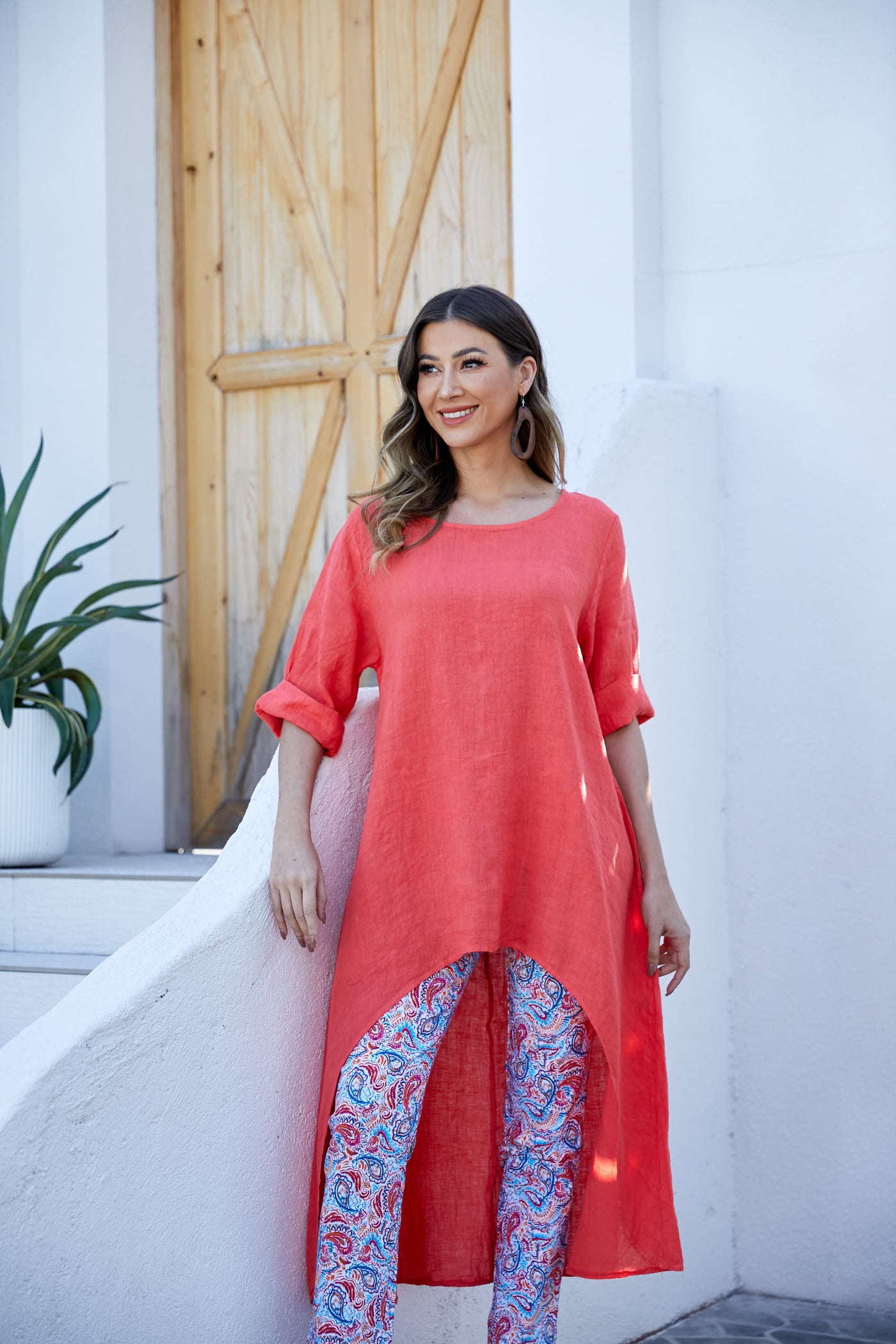 Natalia' s 3/4 Sleeve Linen Top with train